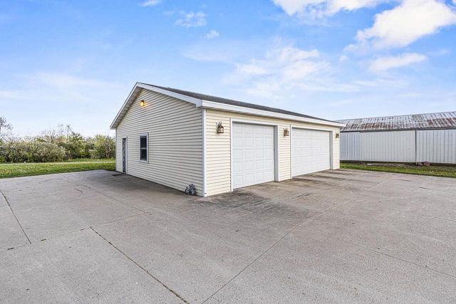 4909 County Road K, Oshkosh, WI 54904