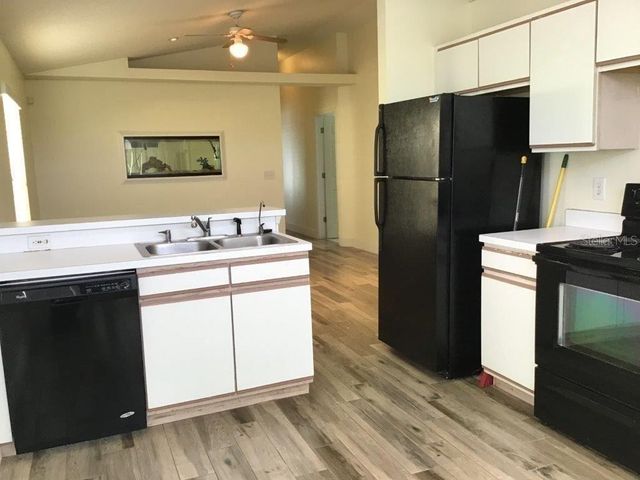 176 DAHLIA VILLAGE CIRCLE 96, Orlando, FL 32807