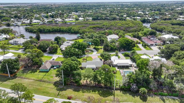784 Wisper Bay Drive, Palm City, FL 34990
