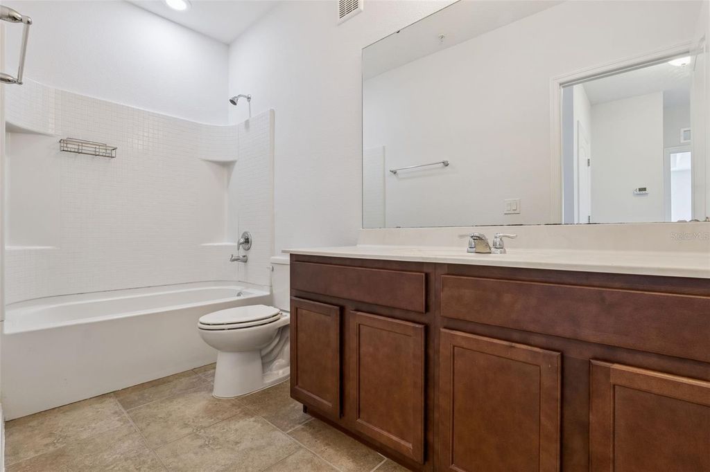 Image 17 of property listing at 6558 S GOLDENROD ROAD 78B, Orlando, FL 32822