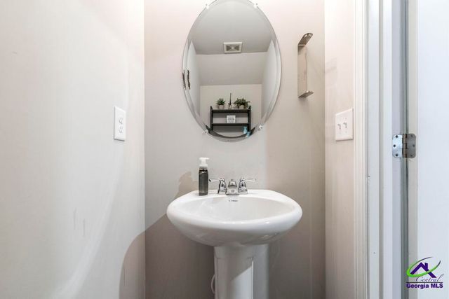 221 Hawthorn Trail, Macon, GA 31210