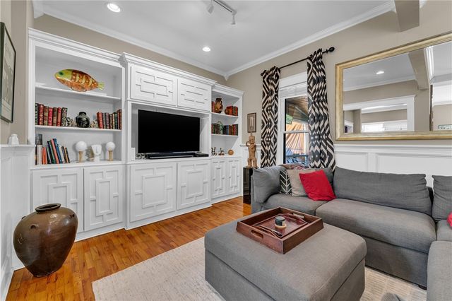 501 N Walnut Avenue, Fayetteville, AR 72701