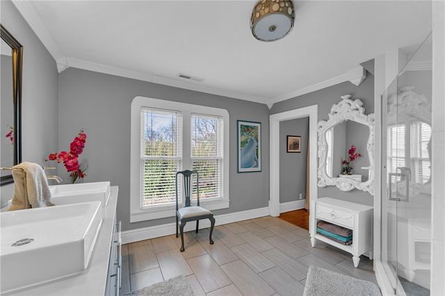 501 N Walnut Avenue, Fayetteville, AR 72701