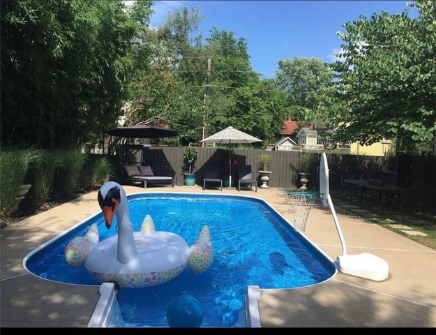 501 N Walnut Avenue, Fayetteville, AR 72701