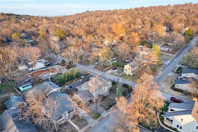 501 N Walnut Avenue, Fayetteville, AR 72701