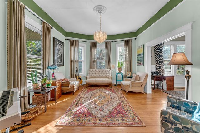 501 N Walnut Avenue, Fayetteville, AR 72701