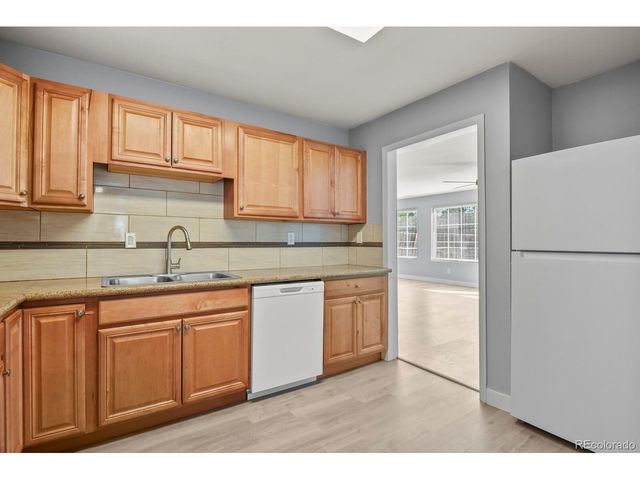 940 Vaughn St, Aurora, CO 80011
