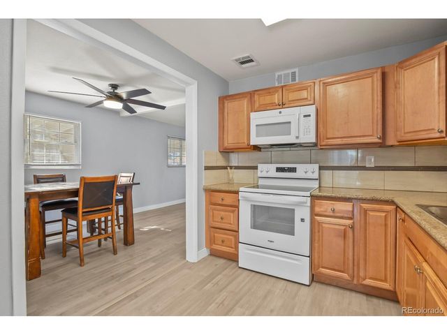 940 Vaughn St, Aurora, CO 80011
