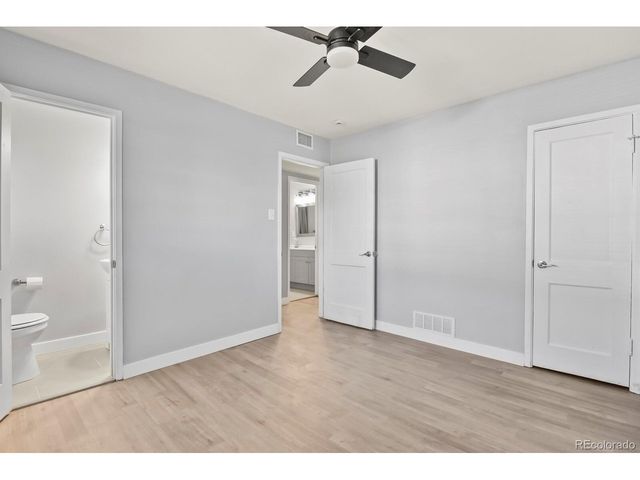 940 Vaughn St, Aurora, CO 80011