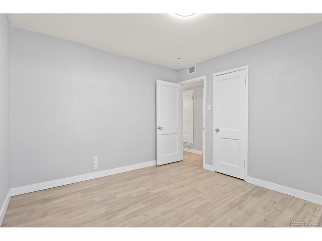 940 Vaughn St, Aurora, CO 80011