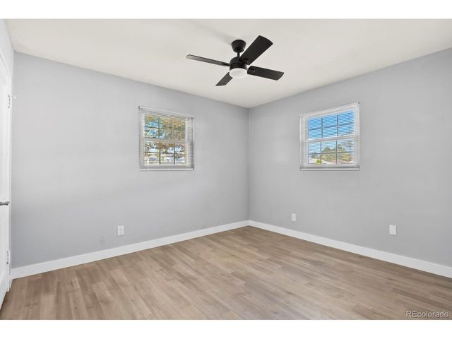 940 Vaughn St, Aurora, CO 80011