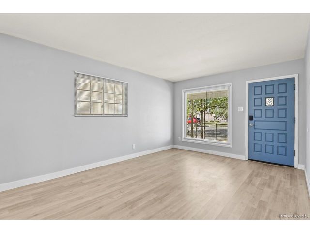 940 Vaughn St, Aurora, CO 80011