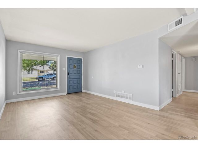 940 Vaughn St, Aurora, CO 80011