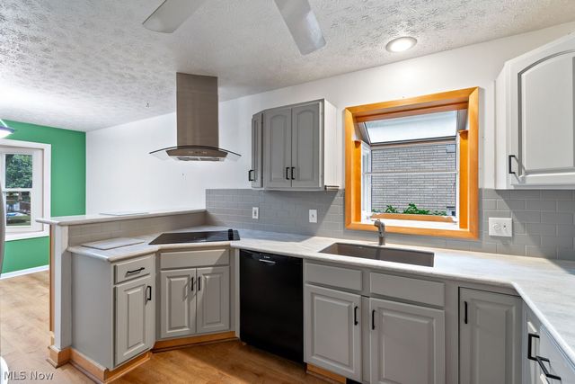 25 Squires Court, Medina, OH 44256