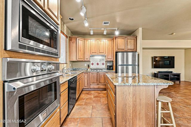 3001 W Desert Glory Drive, Tucson, AZ 85745