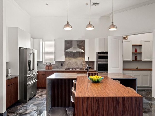 9225 HANGING VINE COURT, Orlando, FL 32836