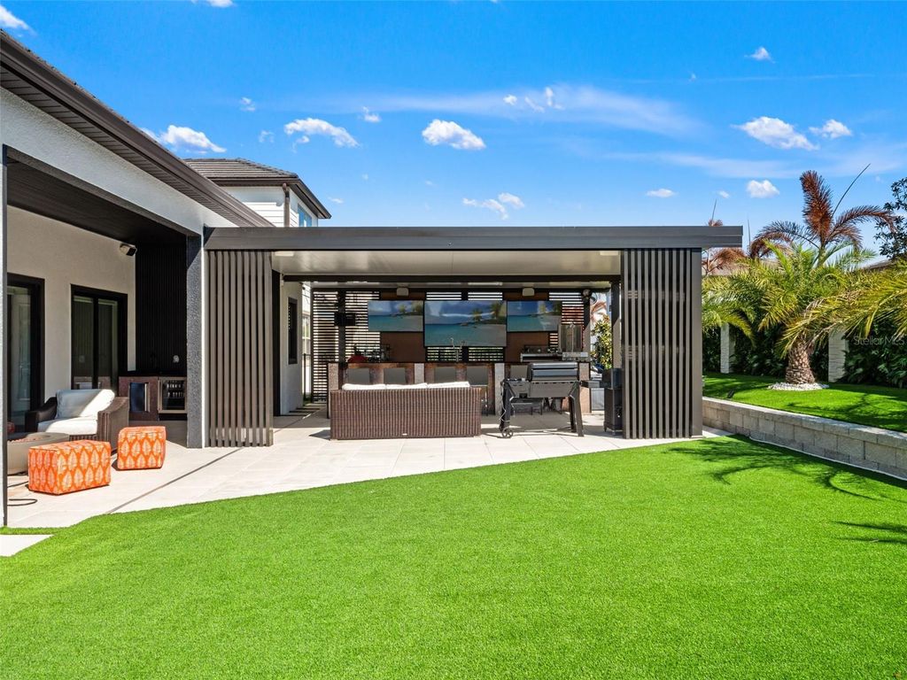 Image 40 of property listing at 9225 HANGING VINE COURT, Orlando, FL 32836