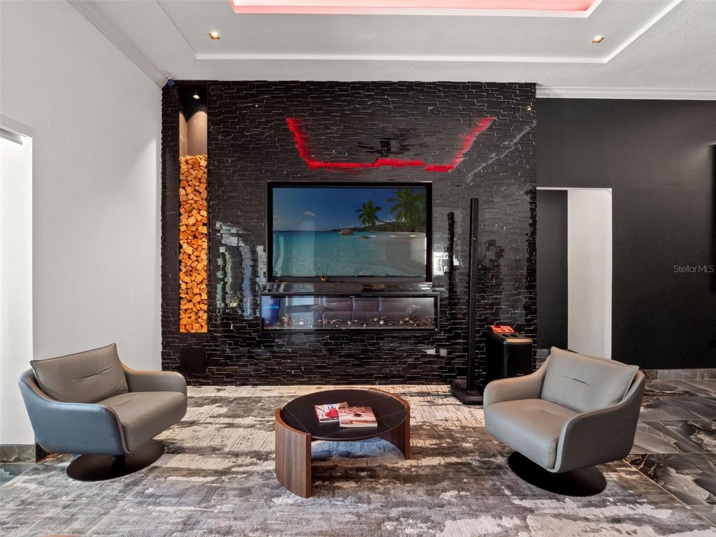 Image 10 of property listing at 9225 HANGING VINE COURT, Orlando, FL 32836