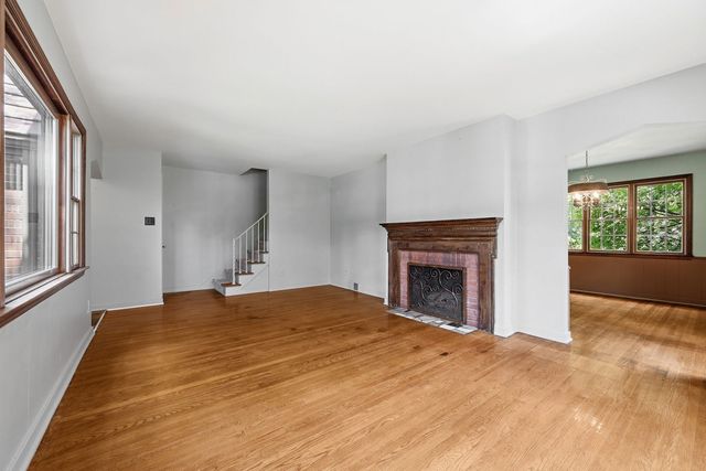 89 MARKHAM DRIVE, Mt Lebanon, PA 15228