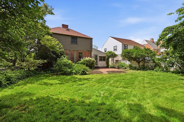 89 MARKHAM DRIVE, Mt Lebanon, PA 15228