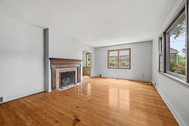 89 MARKHAM DRIVE, Mt Lebanon, PA 15228