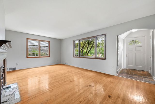 89 MARKHAM DRIVE, Mt Lebanon, PA 15228
