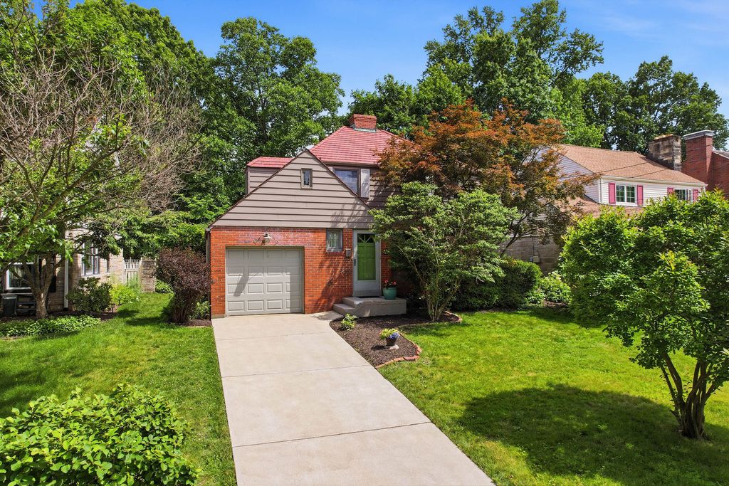 89 MARKHAM DRIVE, Mt Lebanon, PA 15228