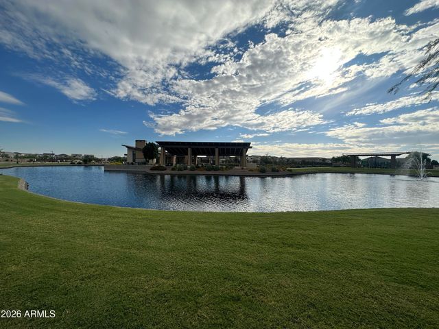 5525 S RED ROCK Street, Gilbert, AZ 85298