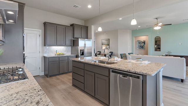 6851 BRAHMAN Drive, Arlington, TX 76001