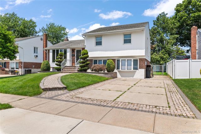 3951 Bernice Road, Seaford, NY 11783