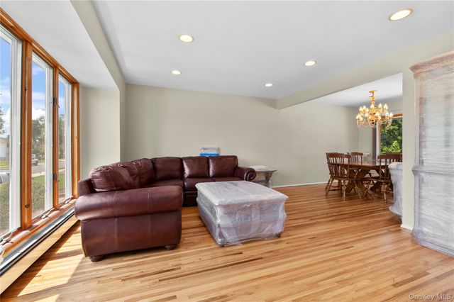 3951 Bernice Road, Seaford, NY 11783