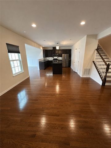 2932 E Pinnacle Dr, South Fayette, PA 15057