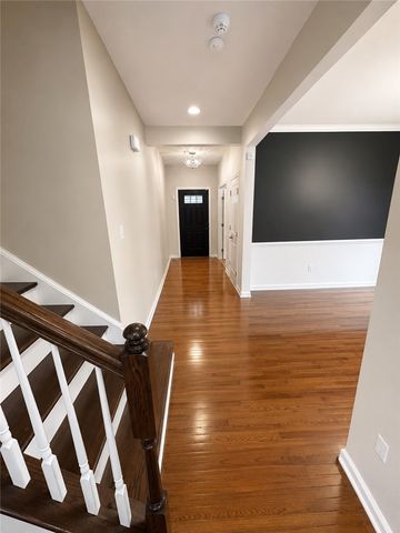 2932 E Pinnacle Dr, South Fayette, PA 15057