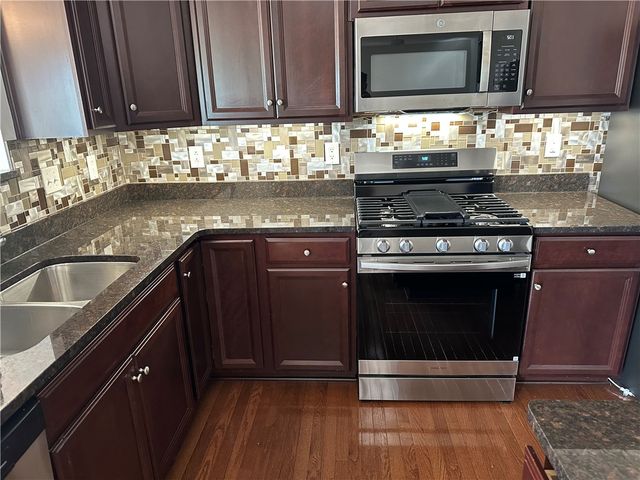 2932 E Pinnacle Dr, South Fayette, PA 15057