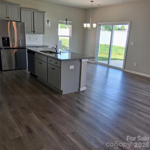 4213 Stoneygreen Lane, Charlotte, NC 28215