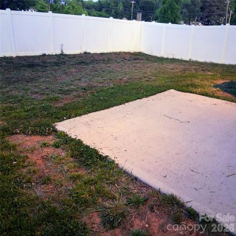4213 Stoneygreen Lane, Charlotte, NC 28215