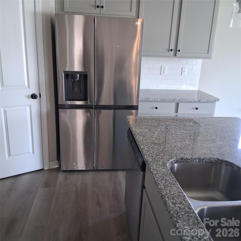 4213 Stoneygreen Lane, Charlotte, NC 28215