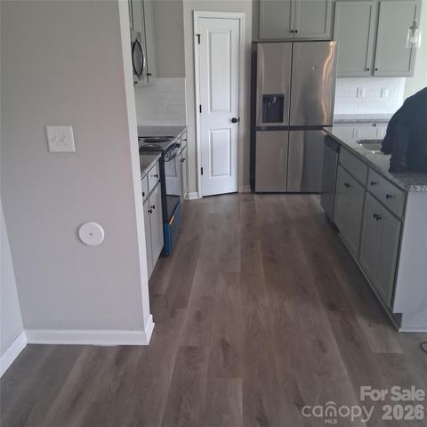 4213 Stoneygreen Lane, Charlotte, NC 28215