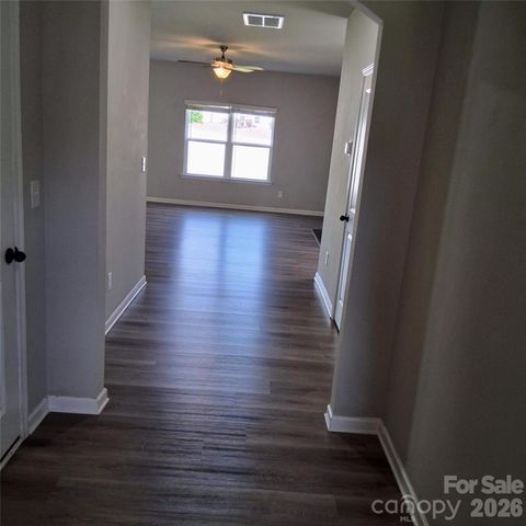 4213 Stoneygreen Lane, Charlotte, NC 28215