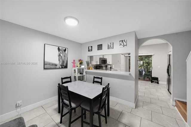 29 Simonton Cir 29, Weston, FL 33326