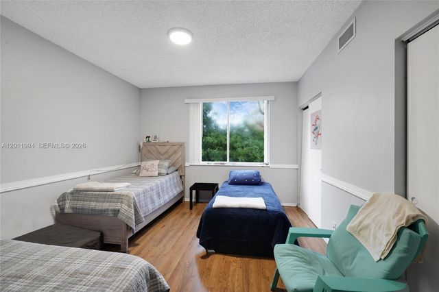 29 Simonton Cir 29, Weston, FL 33326