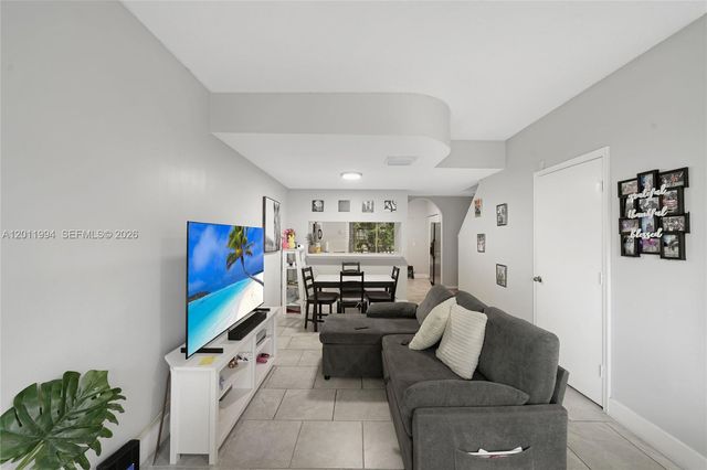 29 Simonton Cir 29, Weston, FL 33326