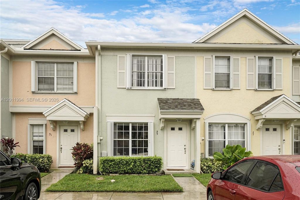 29 Simonton Cir 29, Weston, FL 33326