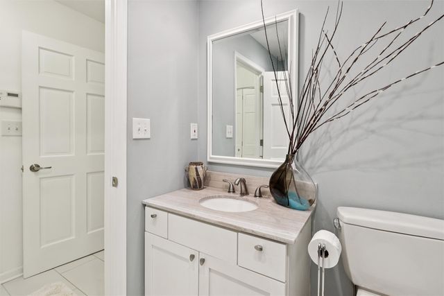 7059 Coburn Lane, Johnston, IA 50131