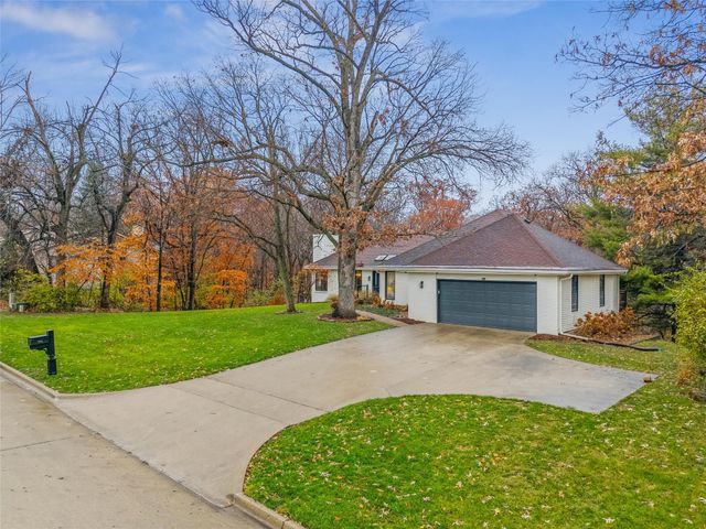 7059 Coburn Lane, Johnston, IA 50131