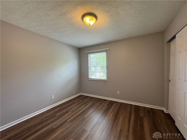 1014 Millerton Drive, Centerville, OH 45459