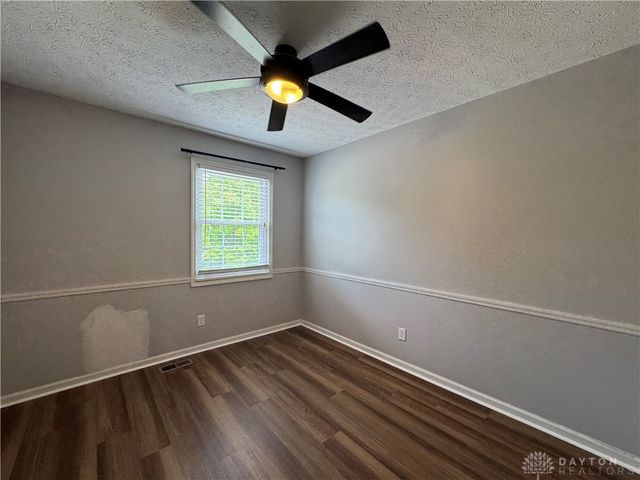 1014 Millerton Drive, Centerville, OH 45459