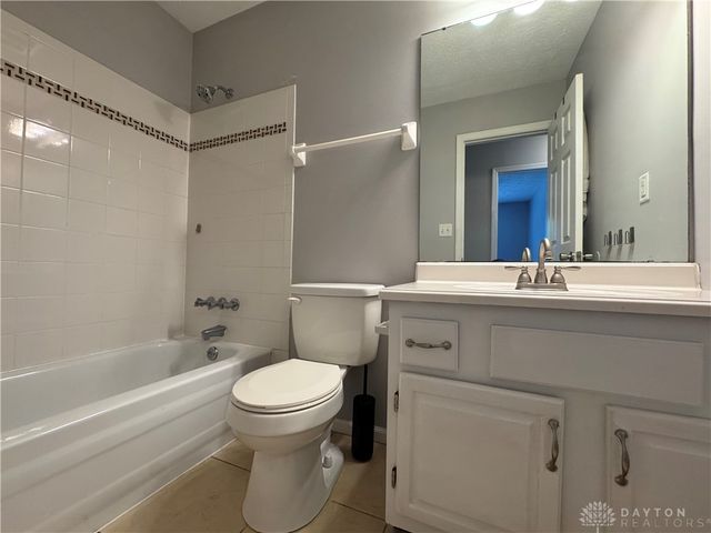 1014 Millerton Drive, Centerville, OH 45459
