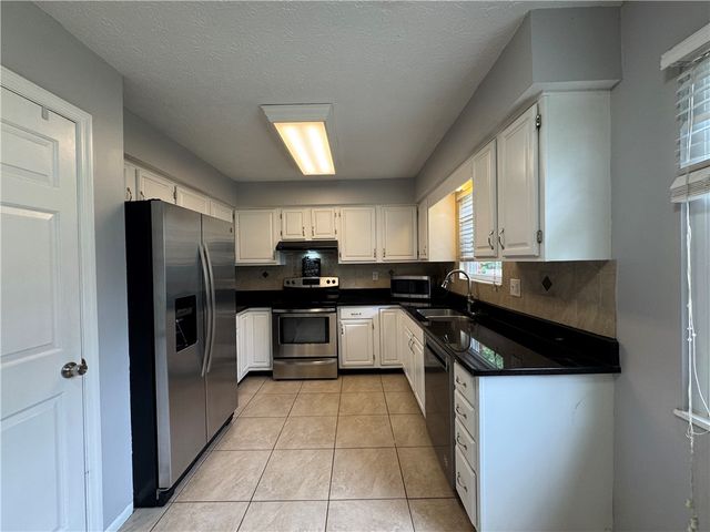 1014 Millerton Drive, Centerville, OH 45459