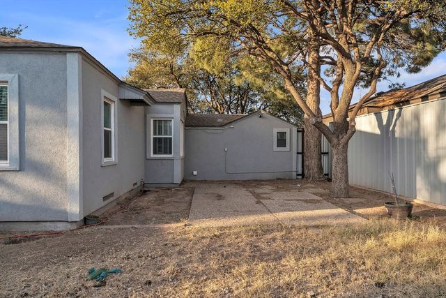 813 W 18th St, Big Spring, TX 79720